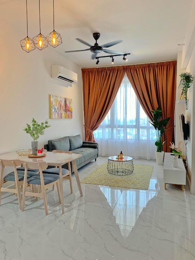 Netflix Two Bedroom Troika 182 Kota Bharu