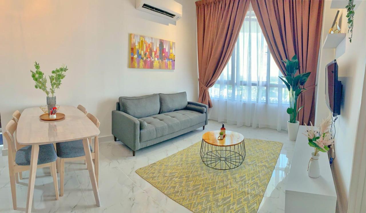 Netflix Two Bedroom Troika 182 Kota Bharu