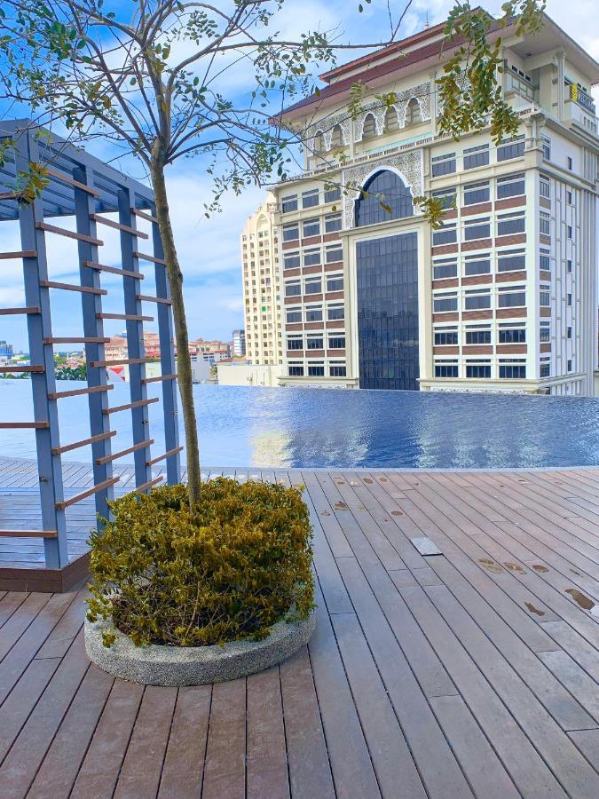 Netflix Two Bedroom Troika 182 *